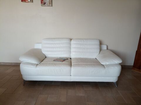 CANAPE BLANC CUIR TBE 350 Loches (37)