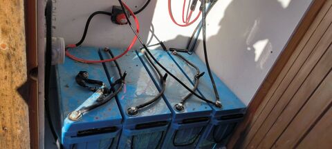 Donne 4 Batteries gel 12 v 150Ah (hors service) 0 Fabas (09)