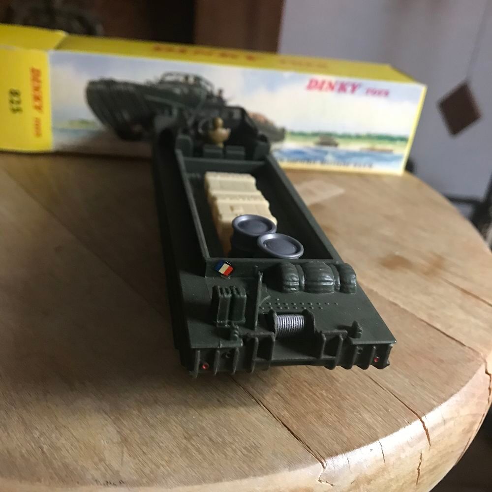 Dinky toys camion Amphibie militaire DUKW 825 Jeux / jouets