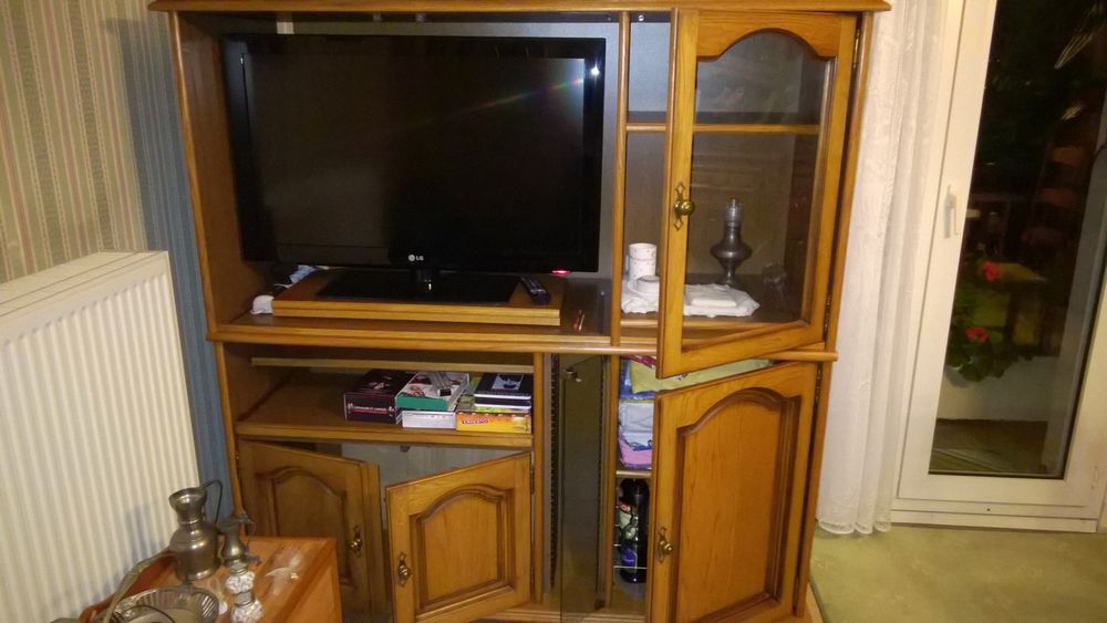 Meuble TV en ch&ecirc;ne massif Meubles