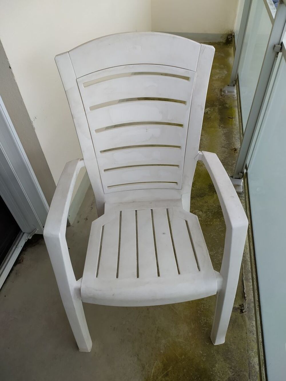 Chaise blanche de jardin Jardin