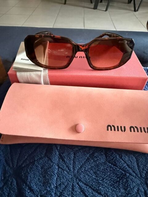 Lunette miu miu tt neuves Montpellier (34)