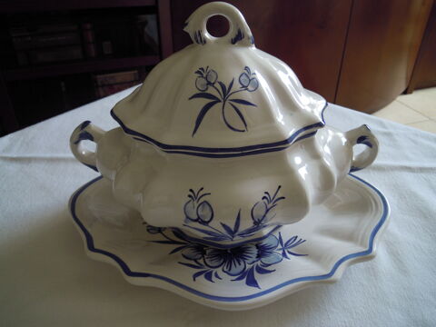 Soupi�re avec plateau 25 Villefranche-sur-Sa�ne (69)