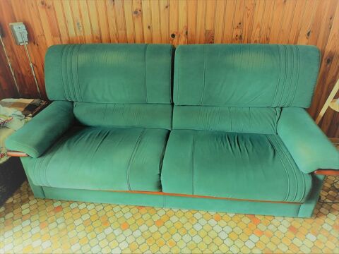 Ensemble Canap 3 places et 2  fauteuils de couleur vert 
360 Vienne-en-Val (45)