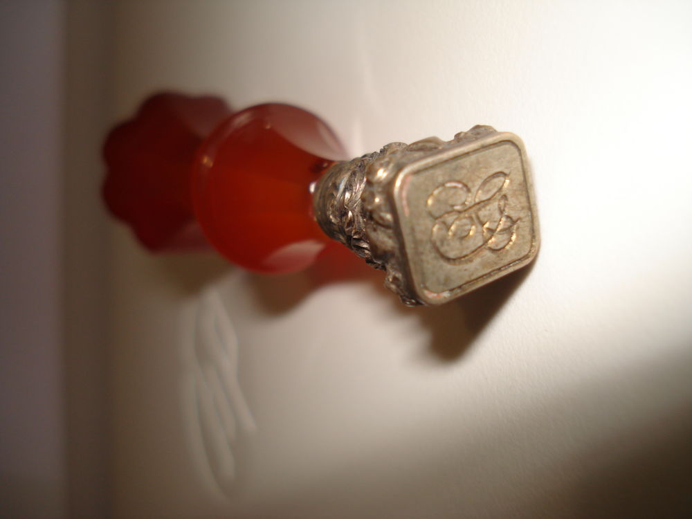 sceau ancien en agate pied argent 