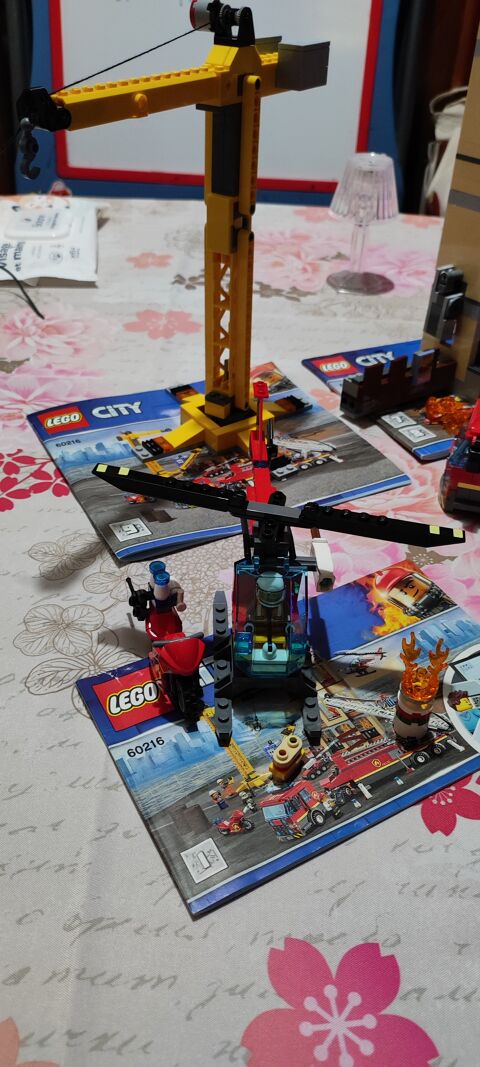 LEGO 60216 pompiers et batiments en feu 100 Massy (91)