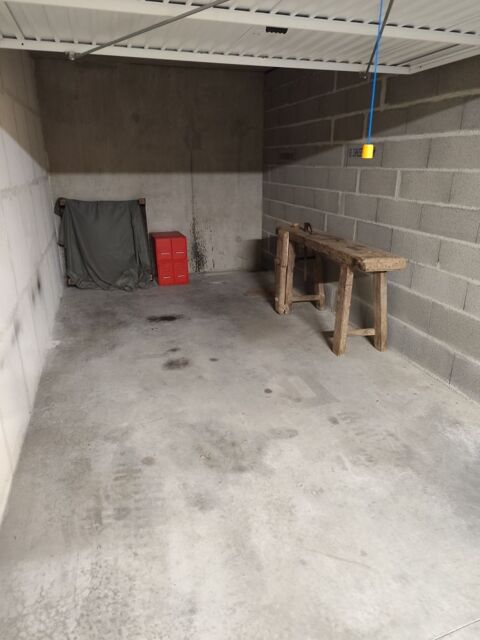  Parking / Garage  louer 13 m