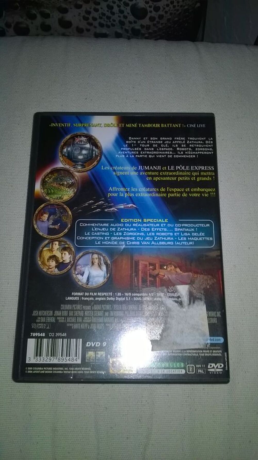 DVD Zathura 
2006
Excellent etat
En Fran&ccedil;ais
+Bonus
Au f DVD et blu-ray