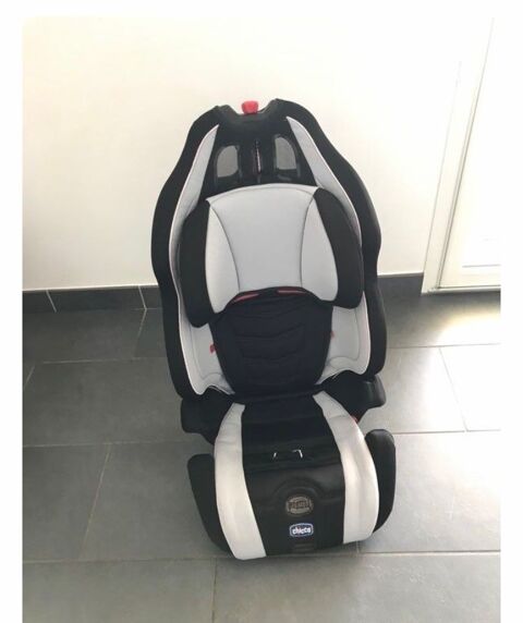 Si�ge auto Chico mod�le Neptune 40 Saint-�tienne-de-Crossey (38)