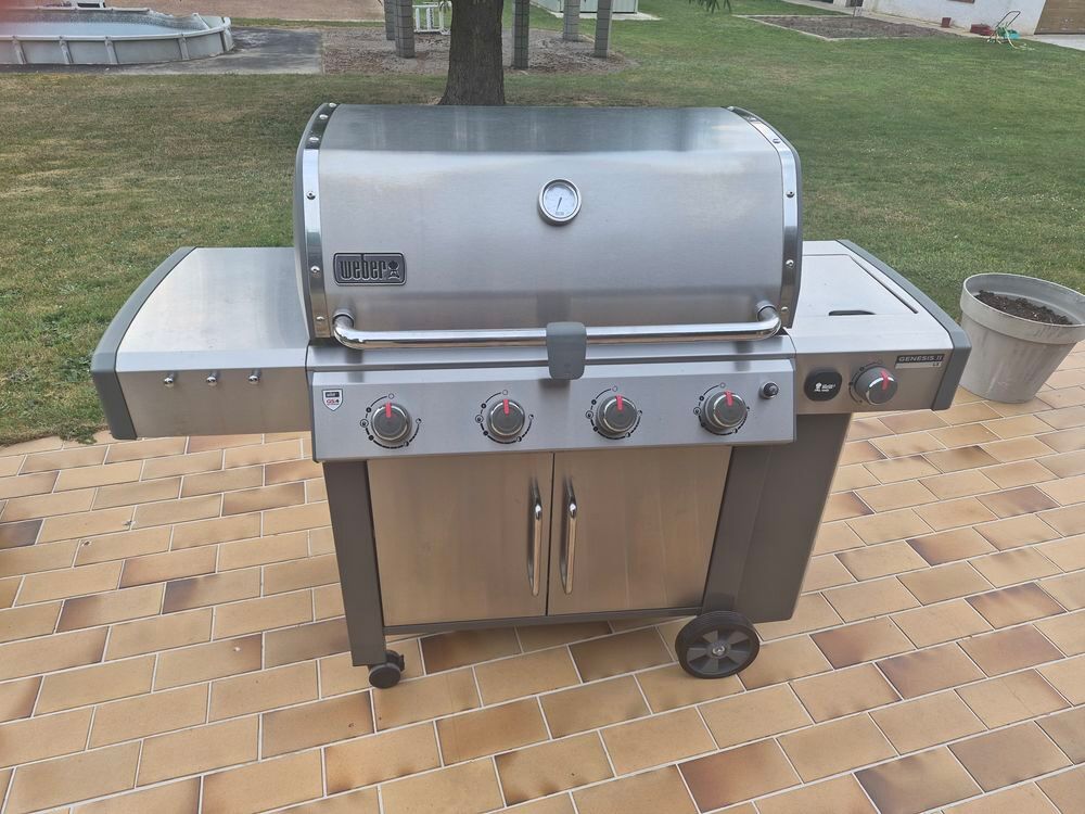 BARBECUE WEBBER Electroménager