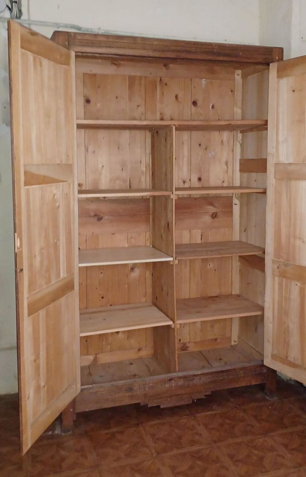 Grande armoire ancienne Meubles