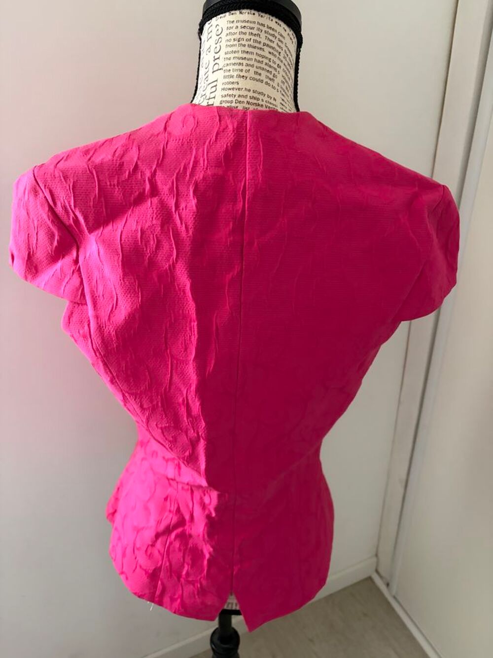 ? Ensemble Vintage Claude Bert Paris ? Jacquard Fuchsia Vêtements
