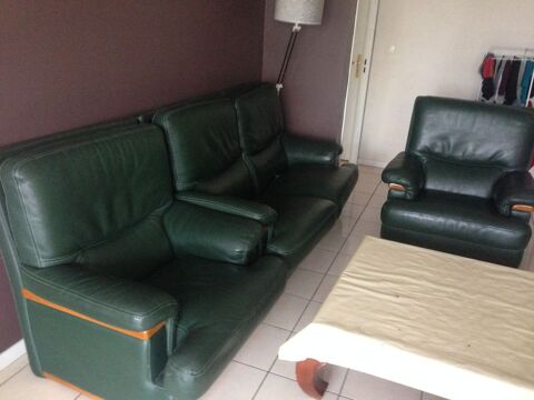 VENDS CANAPE ET 2 FAUTEUIL CUIR 300 Villeurbanne (69)