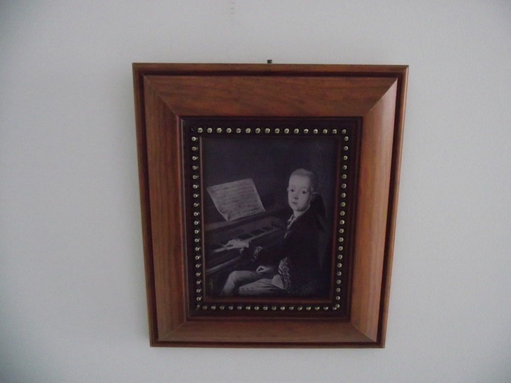MOZART AU PIANO A SALZBOURG.
Décoration