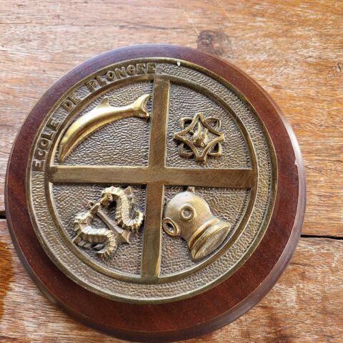 Grande tape de bouche en bronze En parfait �tat 50 La Farl�de (83)