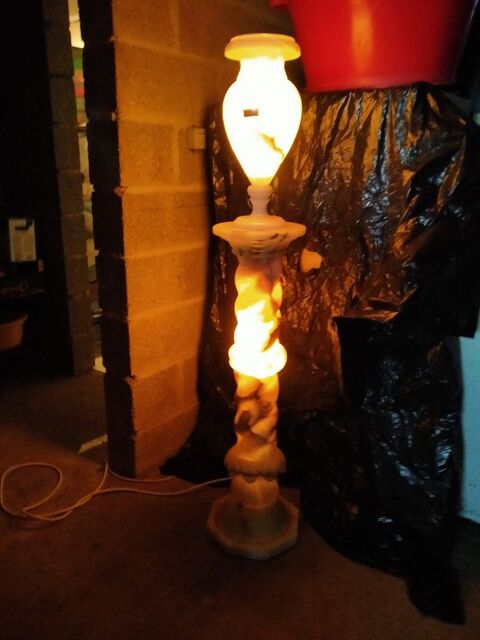 Lampe en albatre 80 Dammarie-sur-Loing (45)