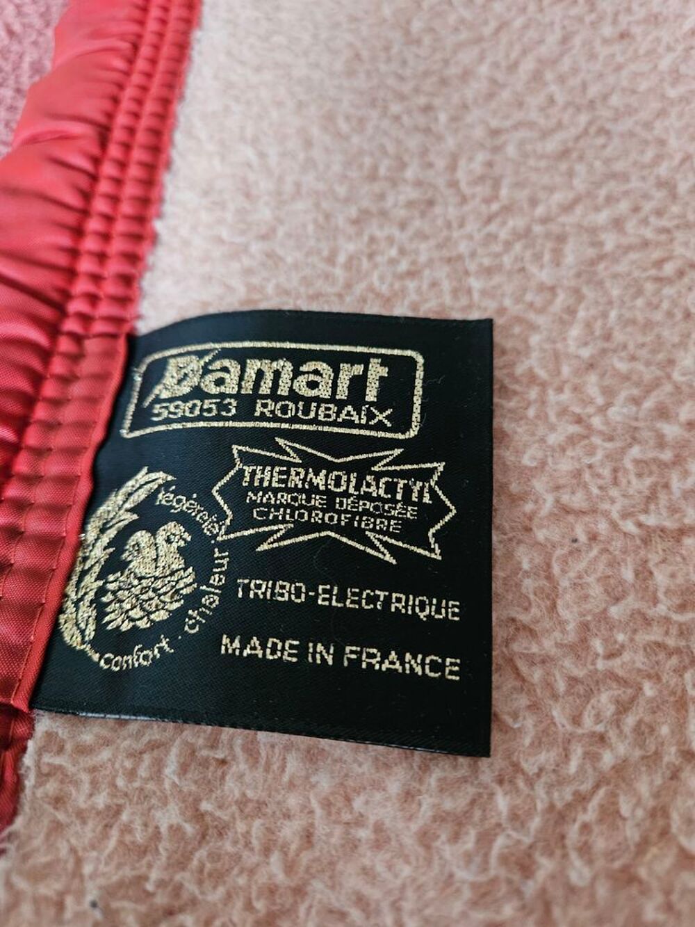 Couv.Damart Thermol.240x260 av petit d&eacute;faut Décoration