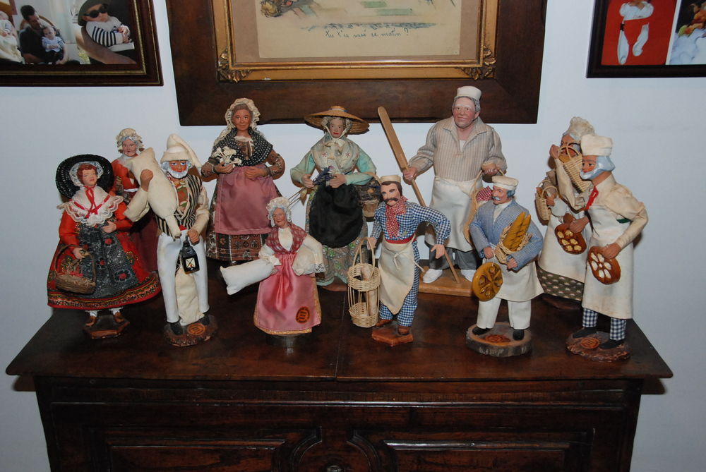 SANTONS DE COLLECTION . 