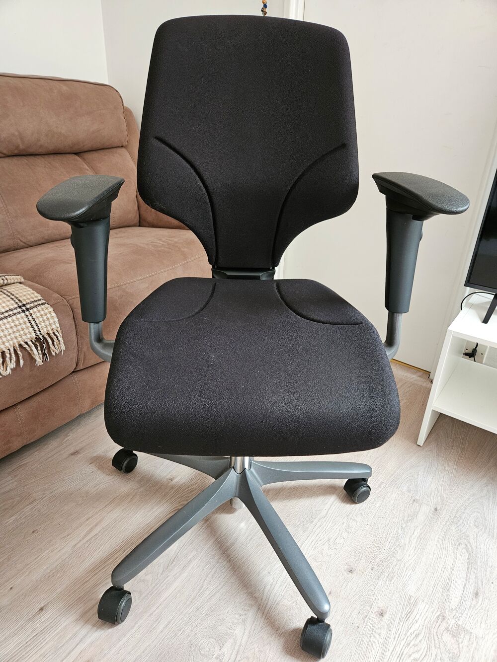 Si&egrave;ge de bureau ergonomique Giroflex Meubles