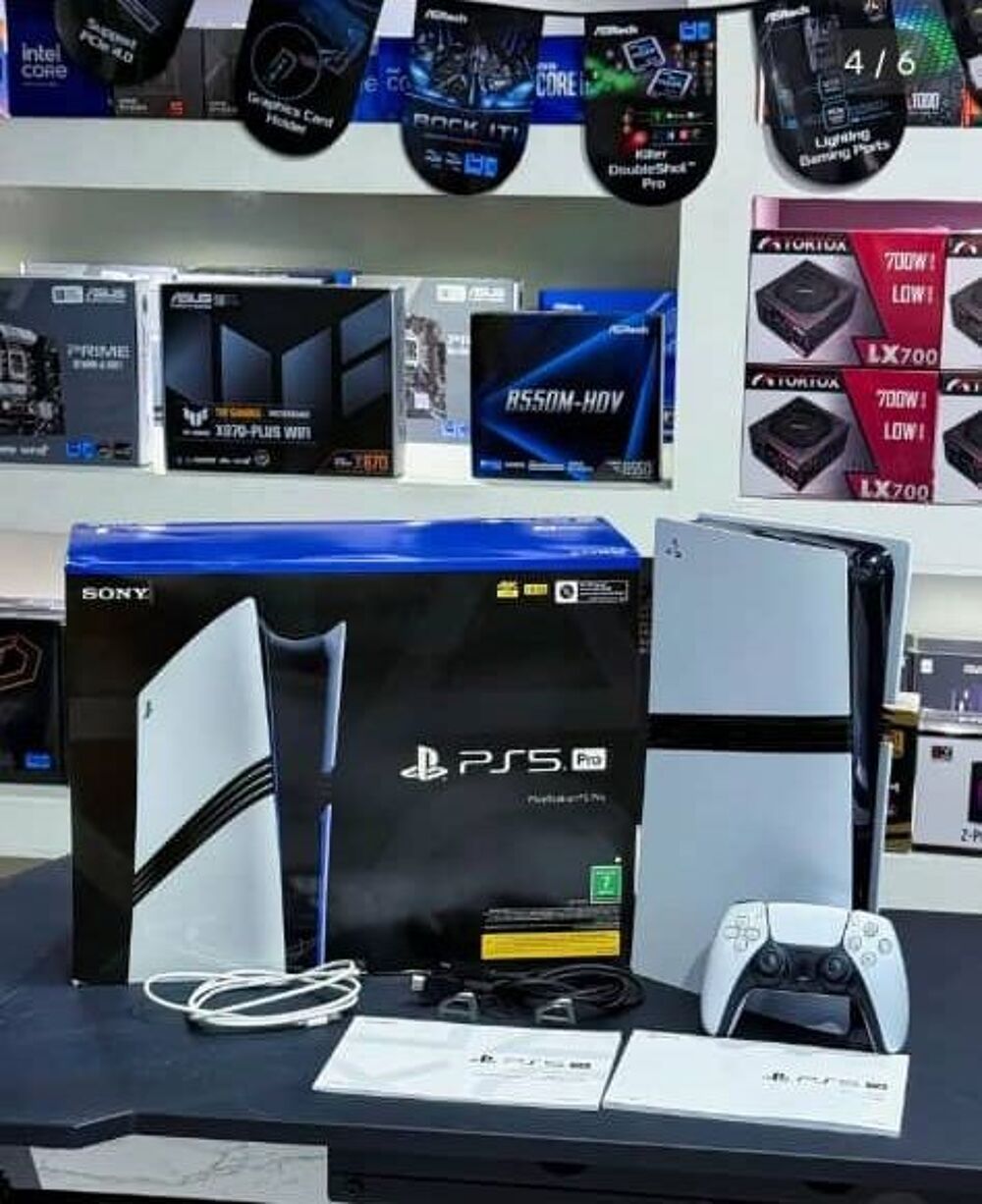 Sony PlayStation 5 Pro 2 To ? Blanc &amp; Noir ? Console Digital Consoles et jeux vidéos