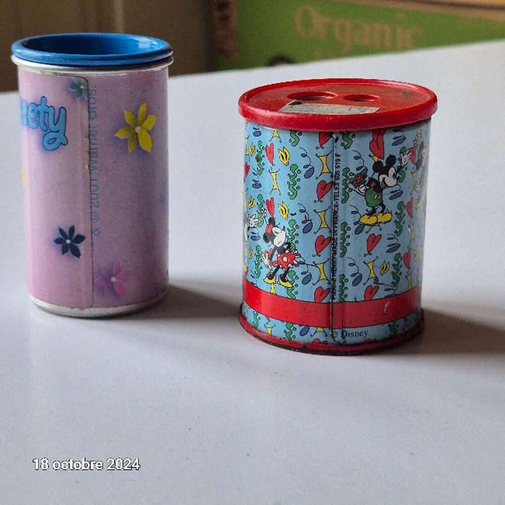 Lot de 2 taille crayons Des ann&eacute;es pass&eacute;es, titi 2001, et mi 