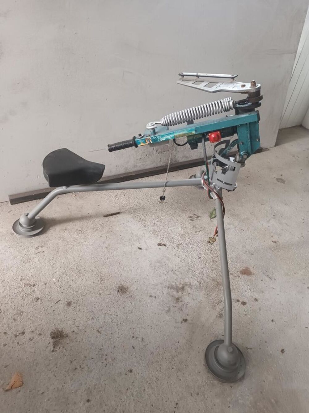 Lanceur de plateaux semi-&eacute;lectrique 12 volts Sports