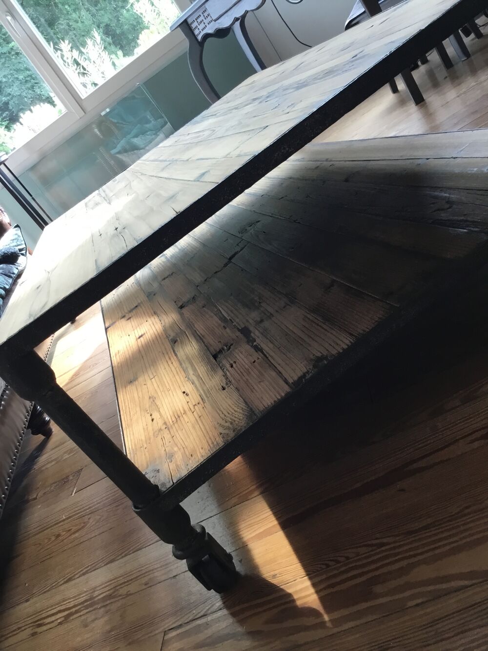 Jolie table basse " Atelier " Meubles