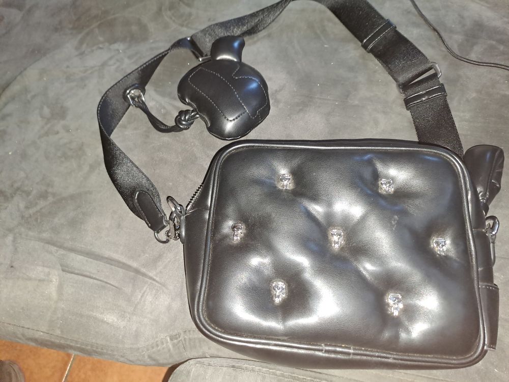 Sac &agrave; ma8n de grand marque Vêtements