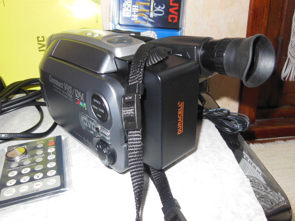 CAMESCOPE JVC COMPACT VHS Photos/Video/TV