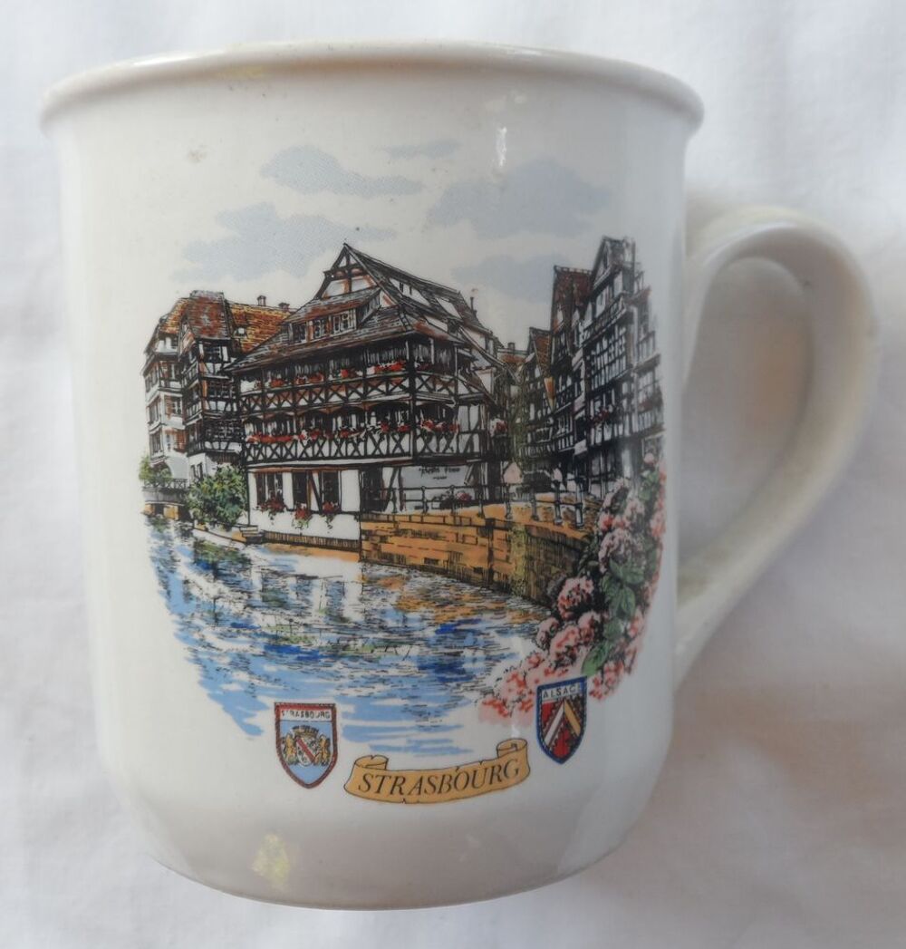 Tasse-Mug de Strasbourg vintage neuve en c&eacute;ramique Cuisine