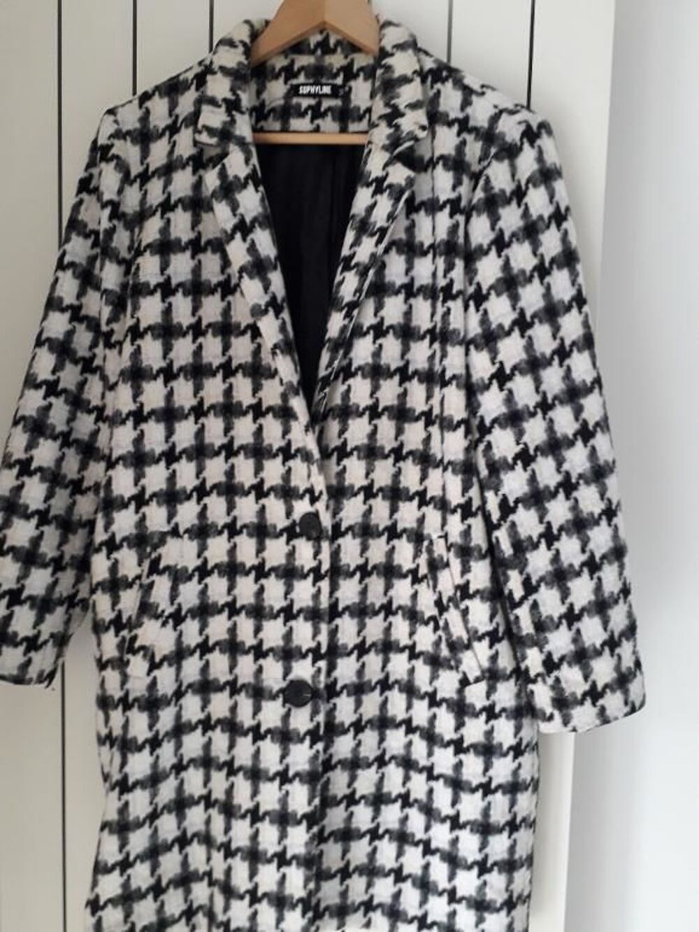 manteau pied de poule noir et blanc
Vêtements