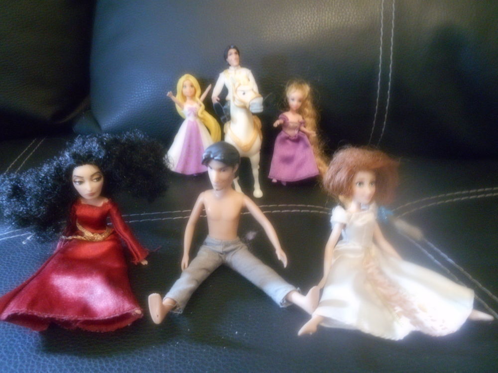 FIGURINES RAIPONCE " RAPUNZEL " Jeux / jouets