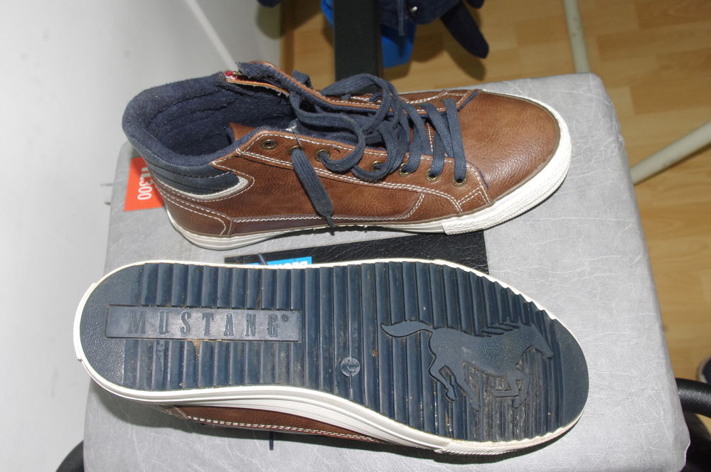 chaussures marque mustang pointure 42 Chaussures