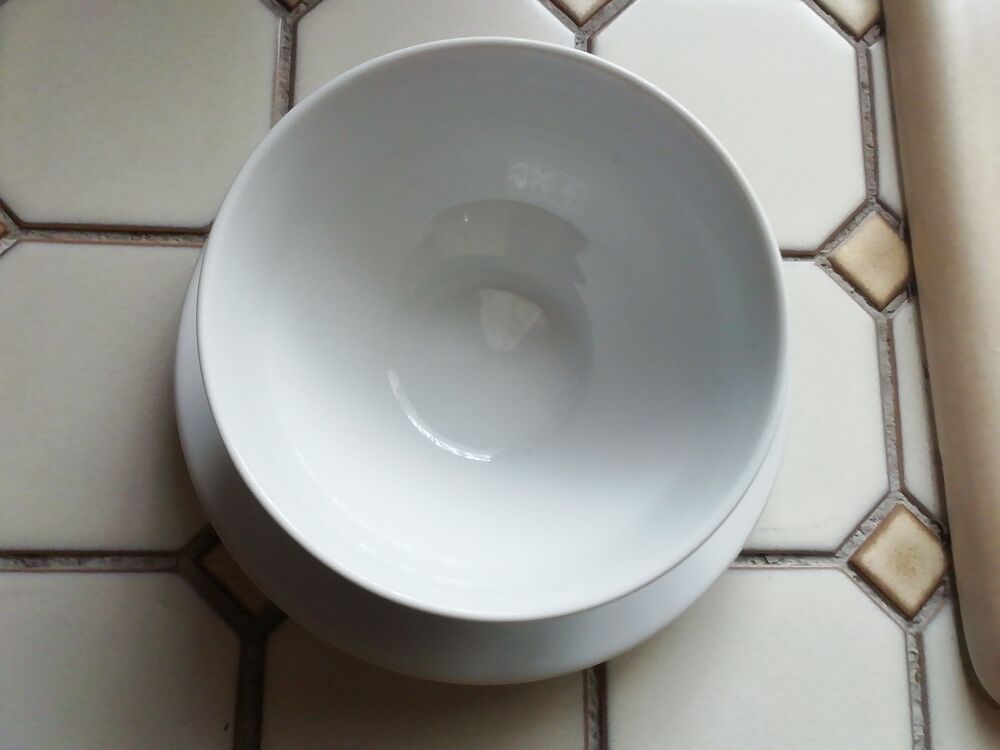 Sauci&egrave;re avec coupelle porcelaine ann&eacute;e 1970 Cuisine