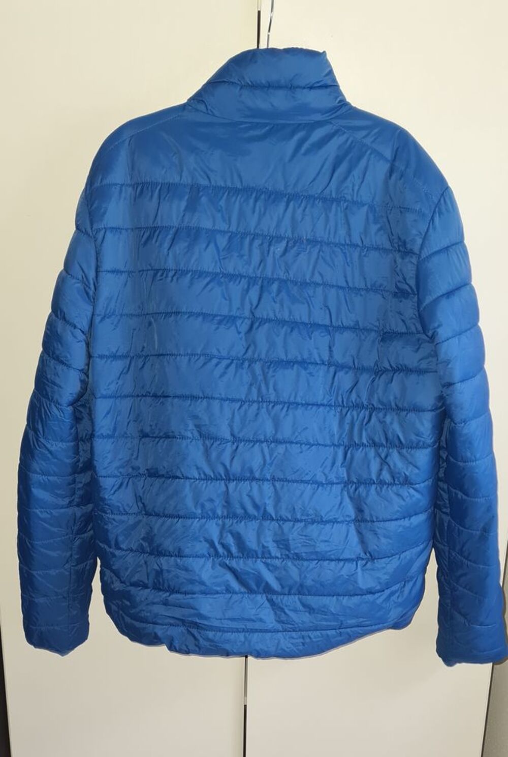 DOUDOUNE BLEU TAILLE XL Vêtements