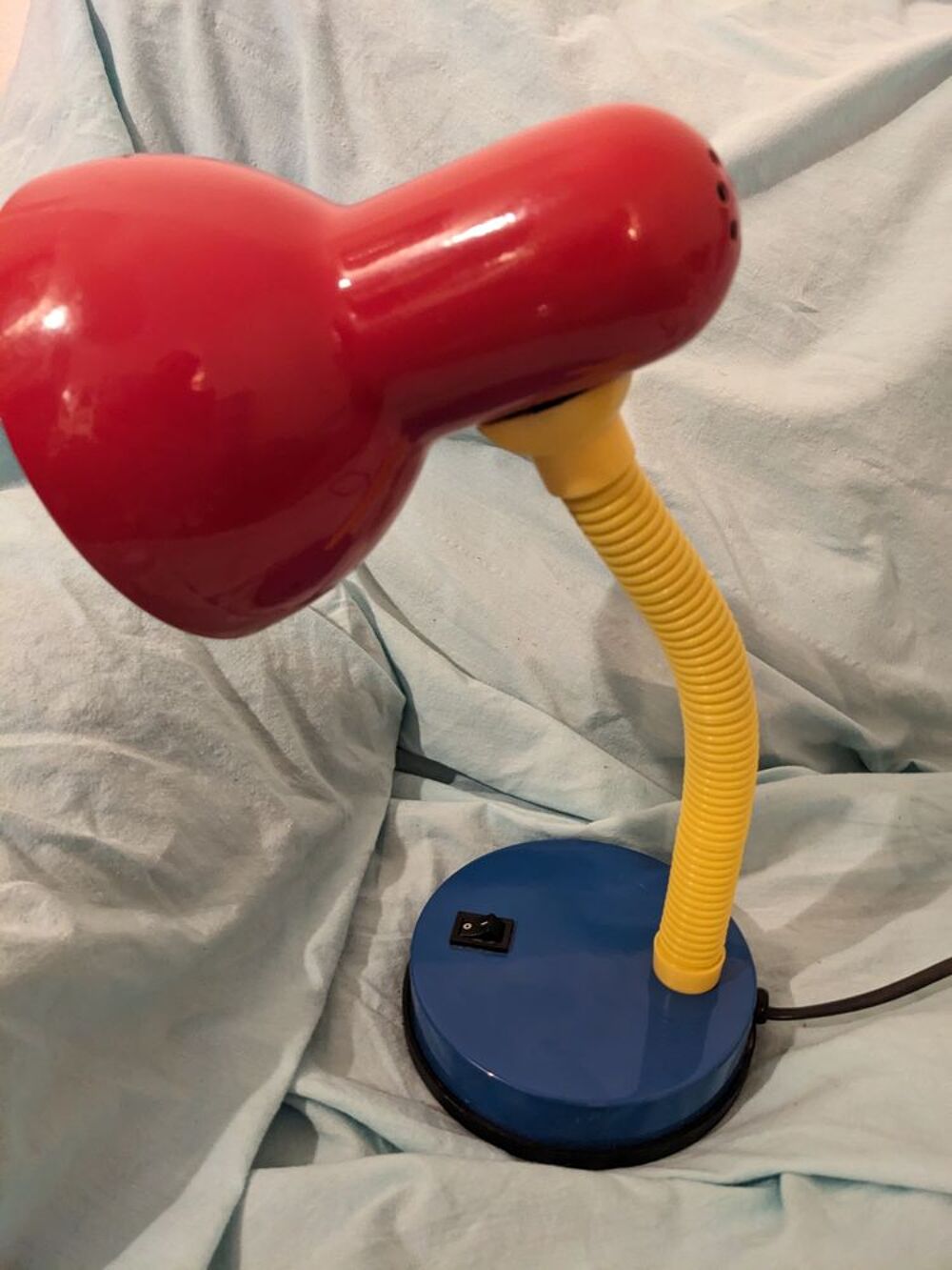 Lampe design MEMPHIS couleurs primaire en parfait &eacute;tat.
Memp Décoration