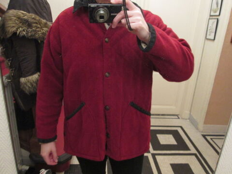 Veste rouge et noire molletonn�e 5 Herblay (95)