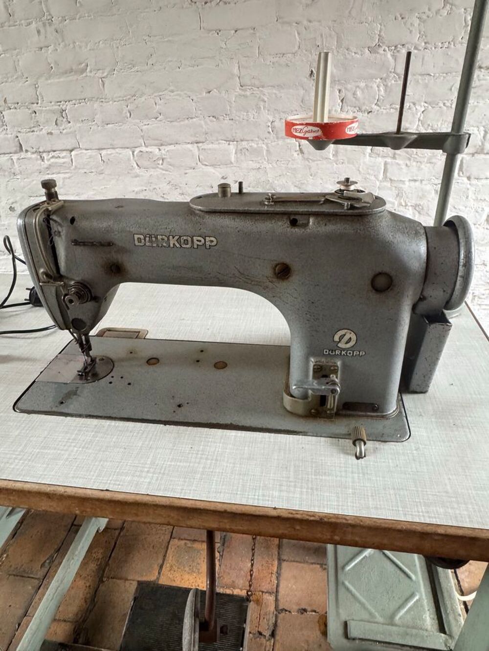 machine &agrave; coudre industrielle DURKOPP Electroménager