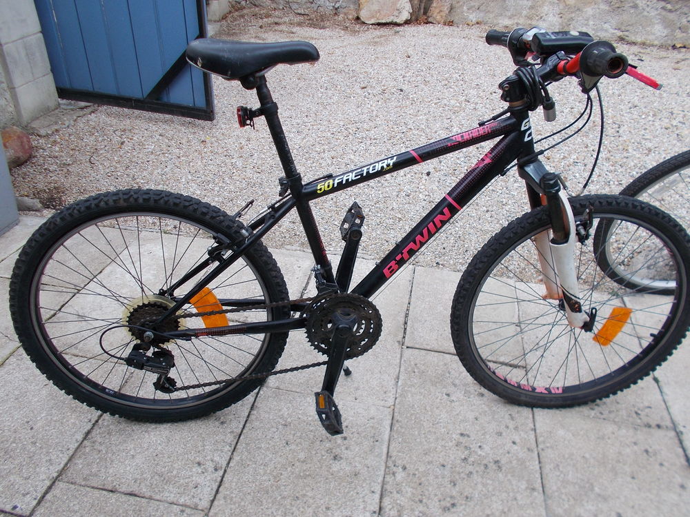 lot de 5 v&eacute;los restaure completement vtt =vtc =ville pliant Vélos
