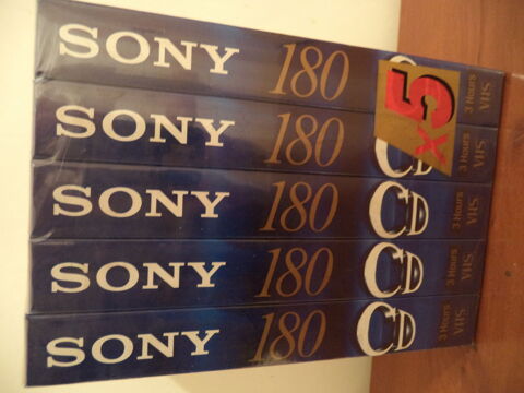 5 cassettes vid�o vierges VHS SONY. 25 Villenoy (77)