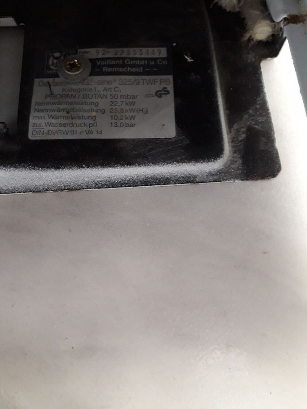Chauffe eau GAZ de marque Vaillant Electroménager