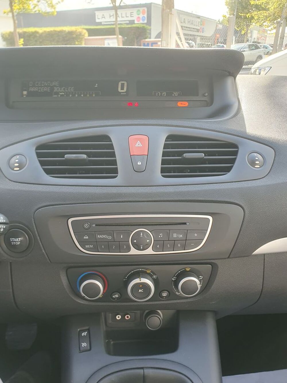 Sc&eacute;nic III Scenic III dCi 110 FAP eco2 Authentique Euro 5 2011 occasion 28000 Chartres