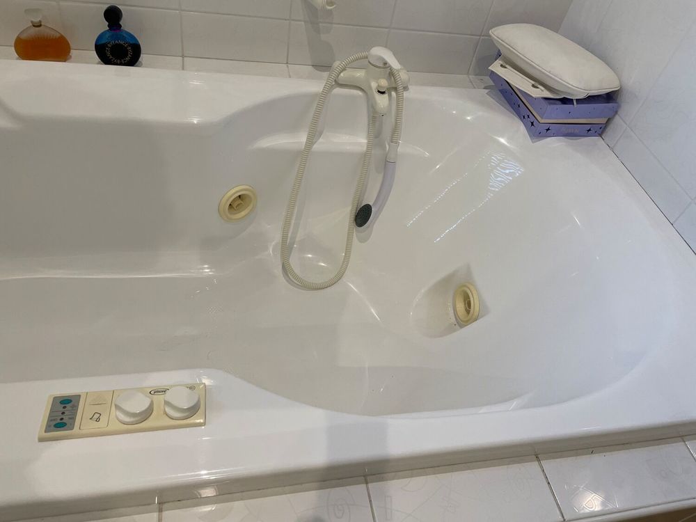 BAIGNOIRE BALNEO JACCUZZI Electroménager