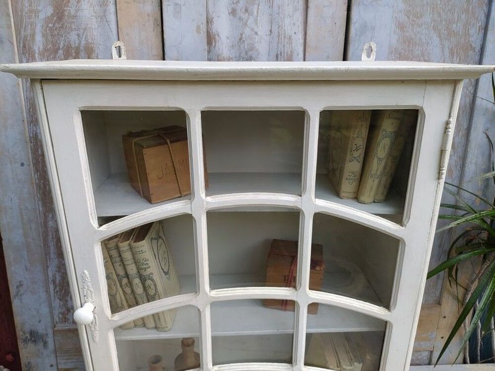 Ancienne Petite Armoire Vitrine Murale Porte Vitr&eacute;e
Meubles