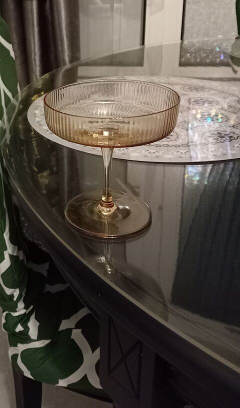 8 coupes  champagne 15cl 20 Gisors (27)