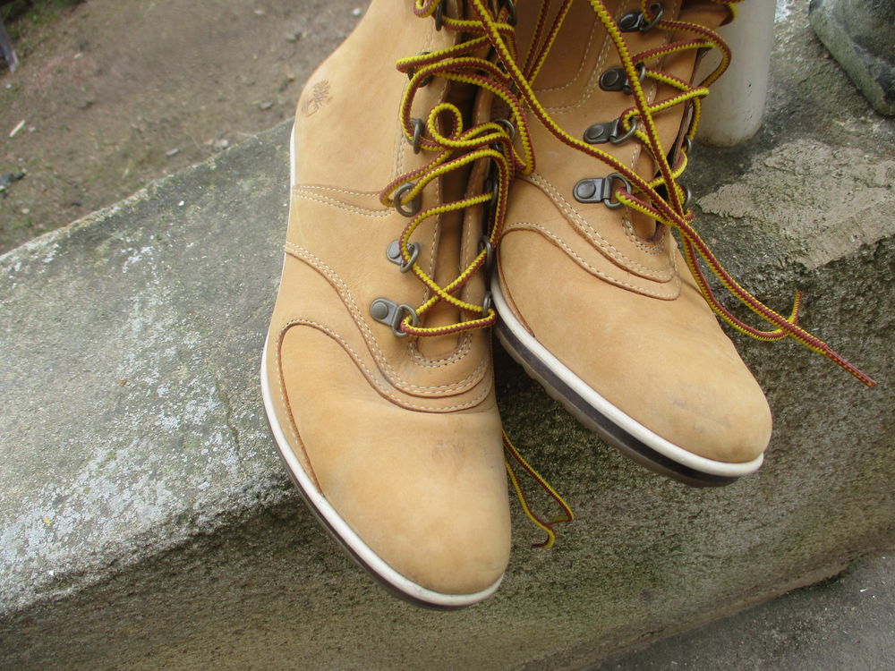 SUPERBE PAIRE DE BOTTE DE MARQUE Chaussures