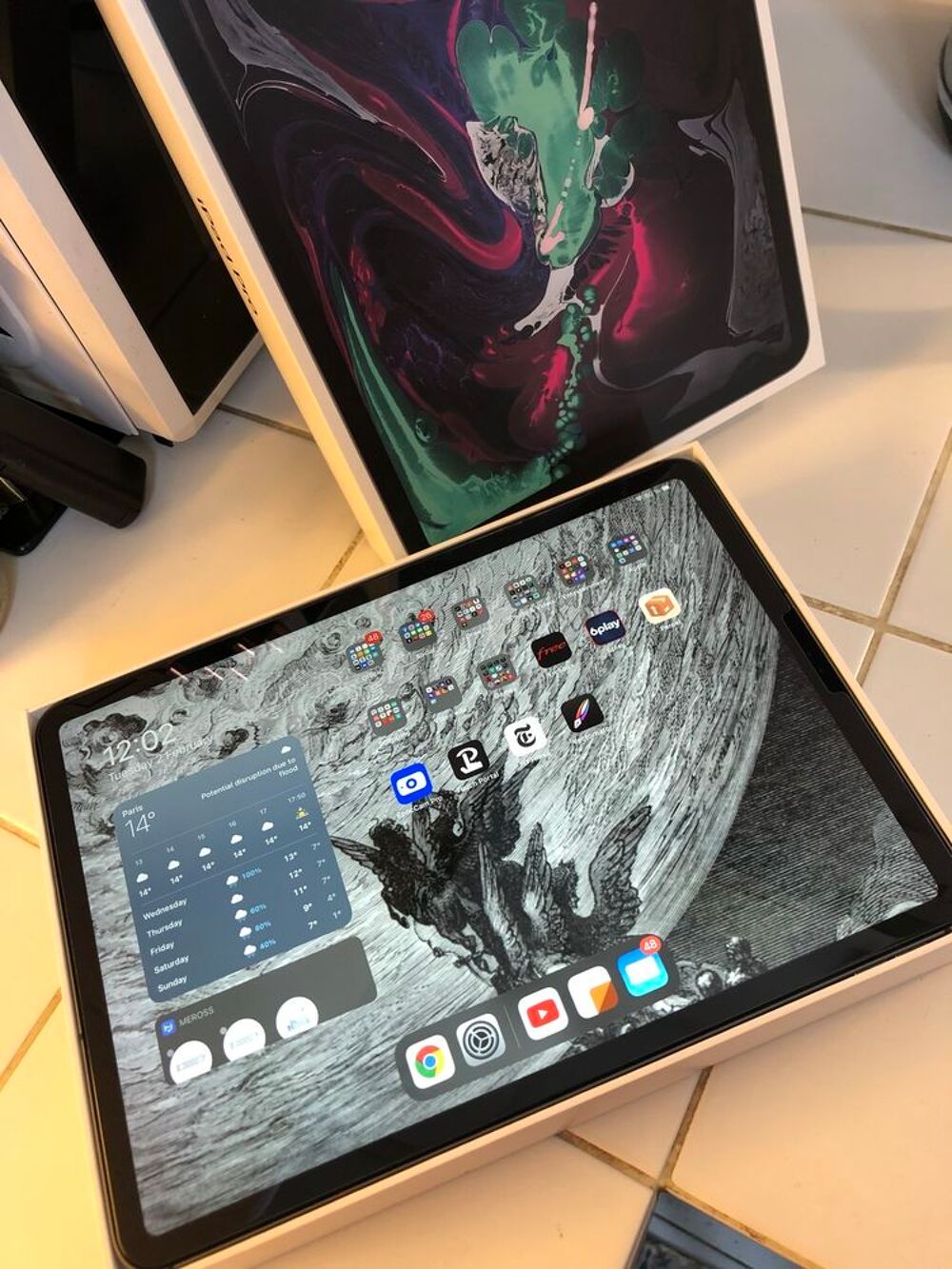 iPad Pro 11 pouces, 256Go Wifi + 4G, 2019 comme neuf Téléphones et tablettes