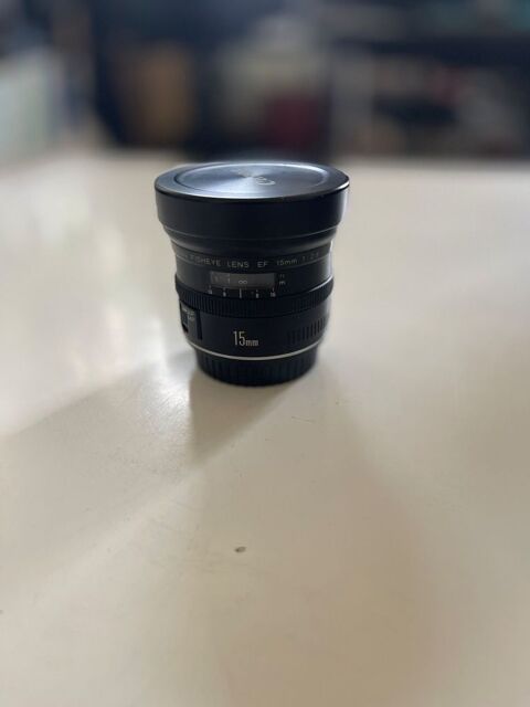 Objectif Canon EF 15mm f/2.8 Fisheye
Castres (81)