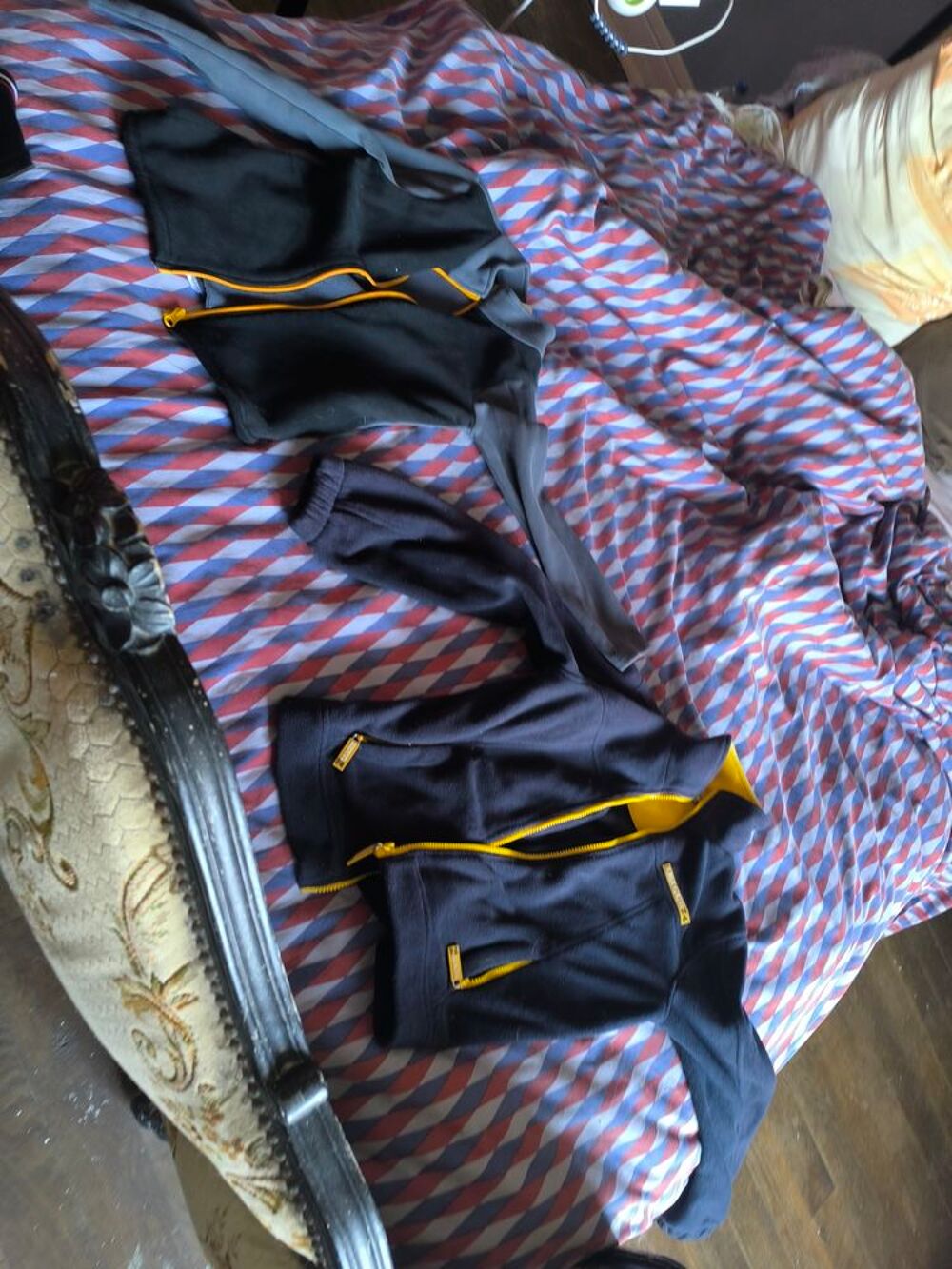 10€ deux veste polaire Vêtements enfants