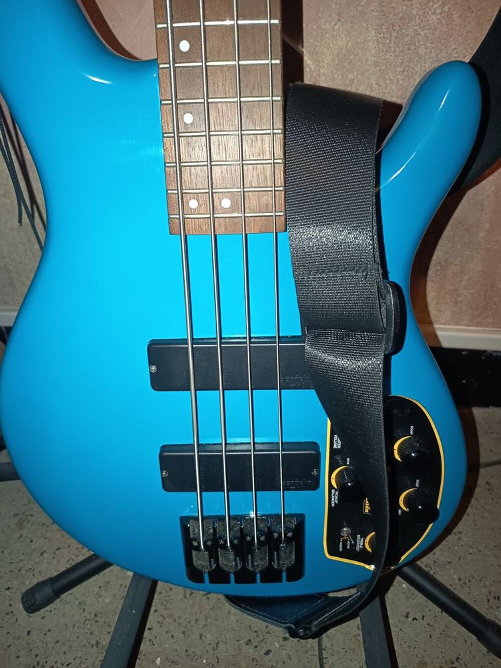 Basse Cort C4 Deluxe bleue Instruments de musique